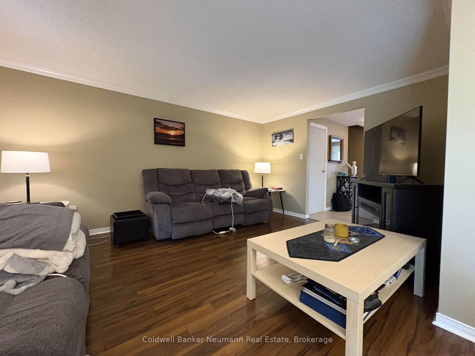 120 Moss Place, Unit UPPER - Image 2