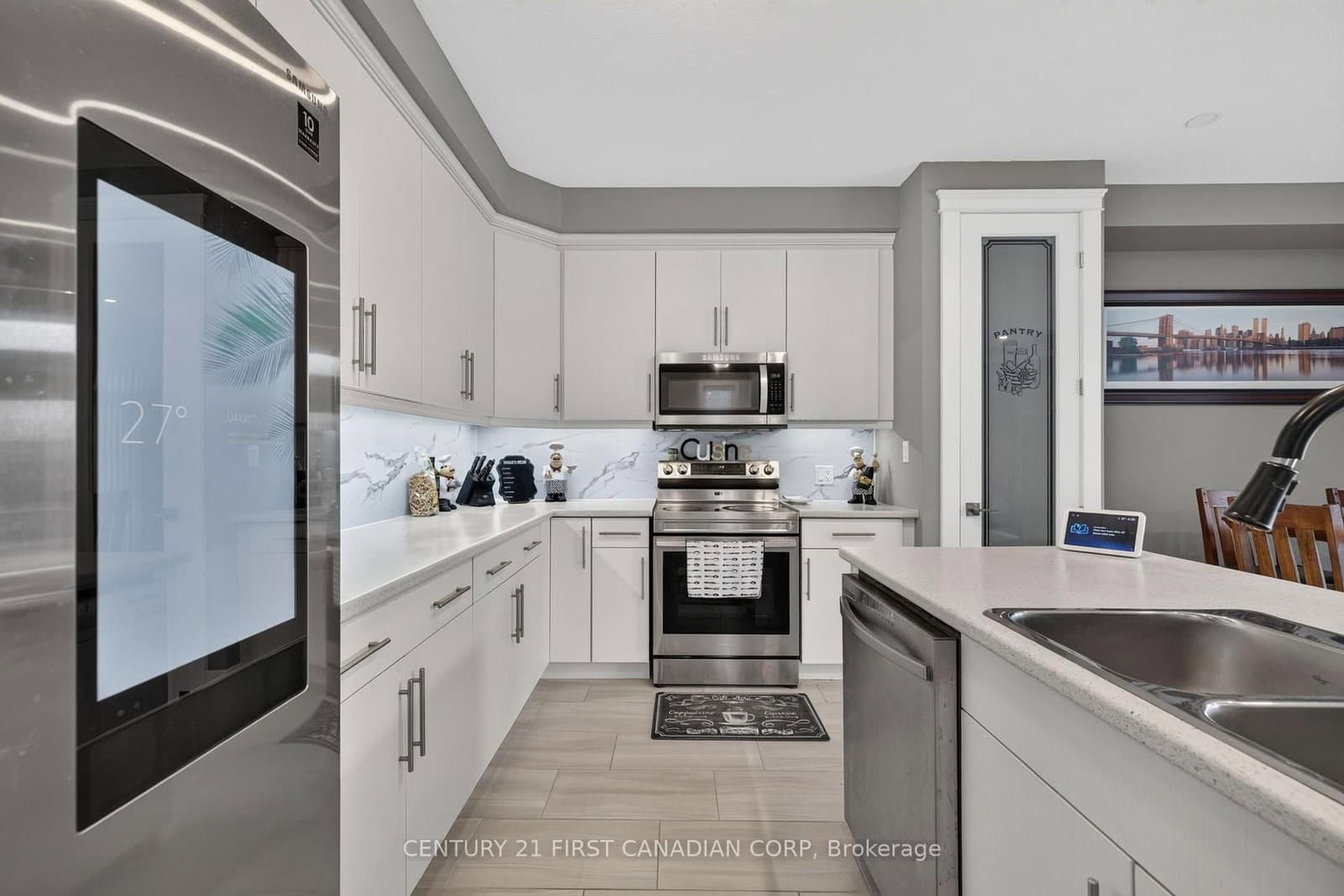 362 Edgevalley Road - Image 6