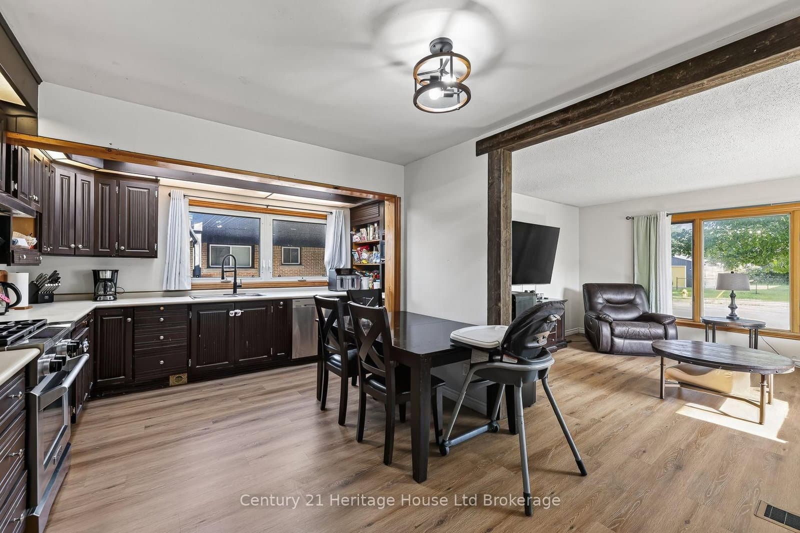 1037 Warwick Street - Image 3