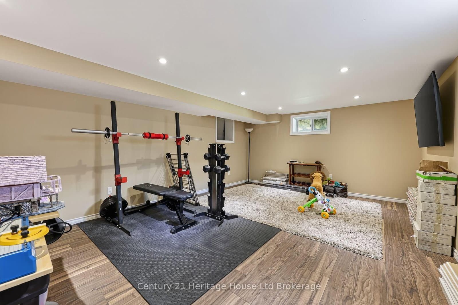 1037 Warwick Street - Image 4