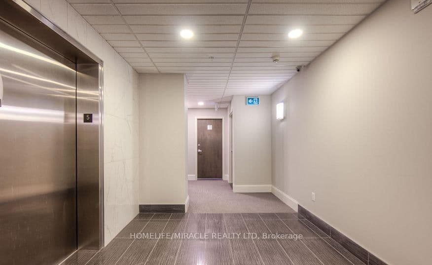 112 King Street, Unit 707 - Image 5