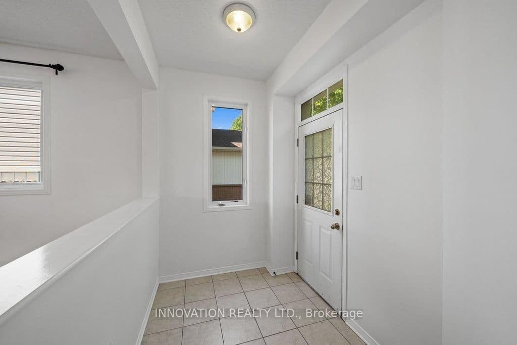 574 Aberfoyle Circle - Image 4