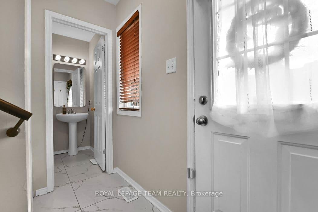 7 Karendale Street - Image 4
