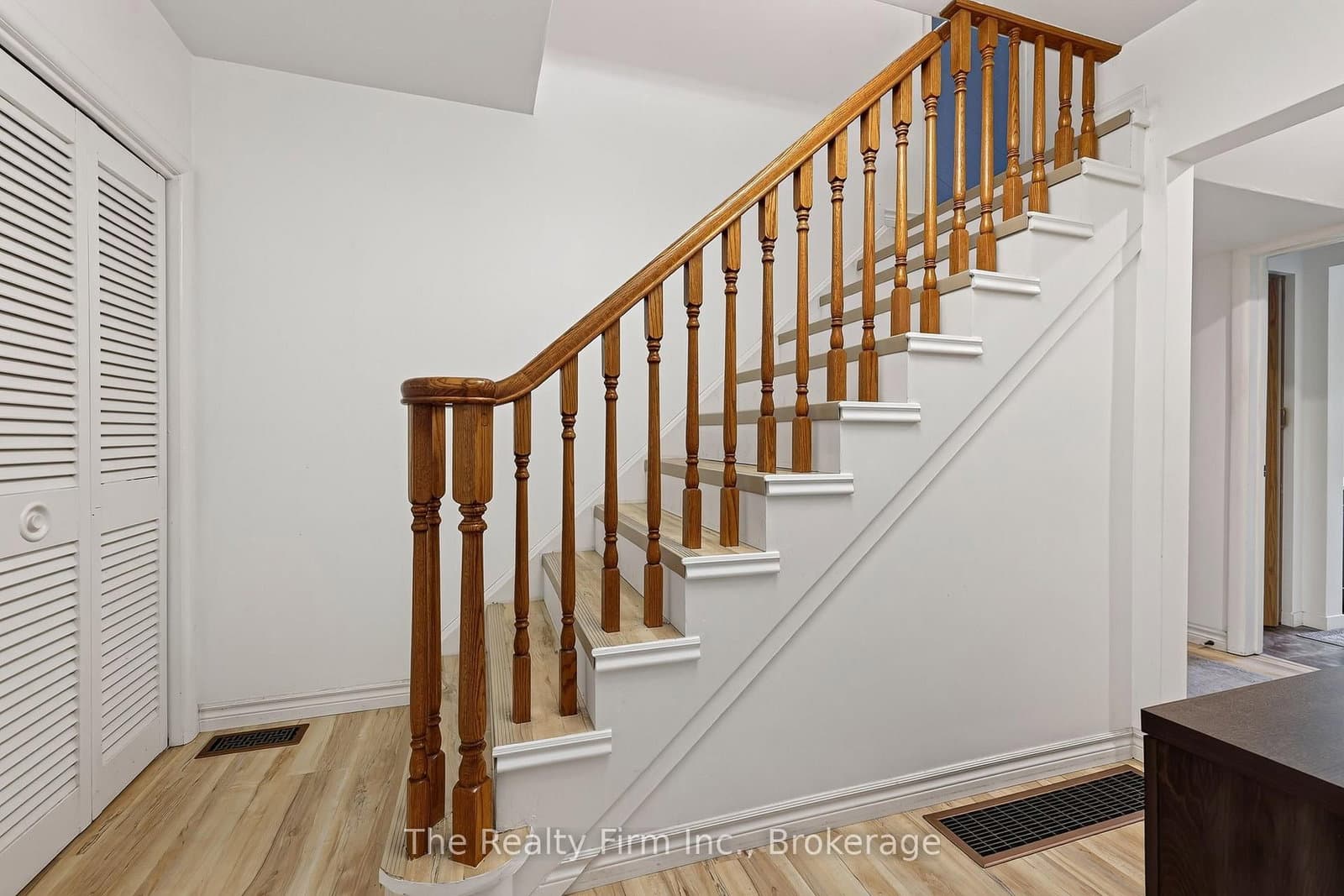652 Miller Street - Image 6
