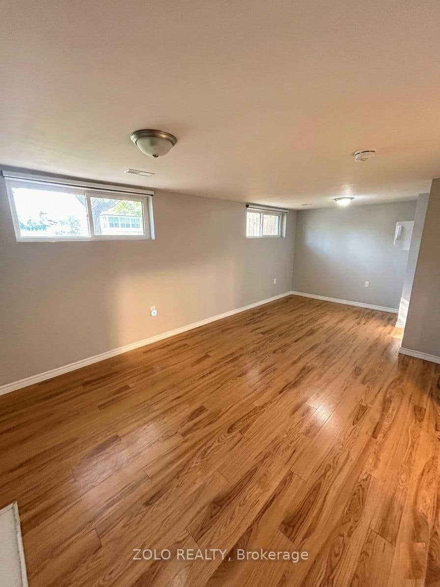 3 Old York Crescent, Unit Lower - Image 3