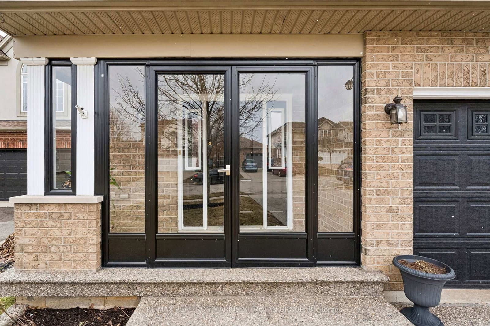 58 Whiterock Avenue - Image 3