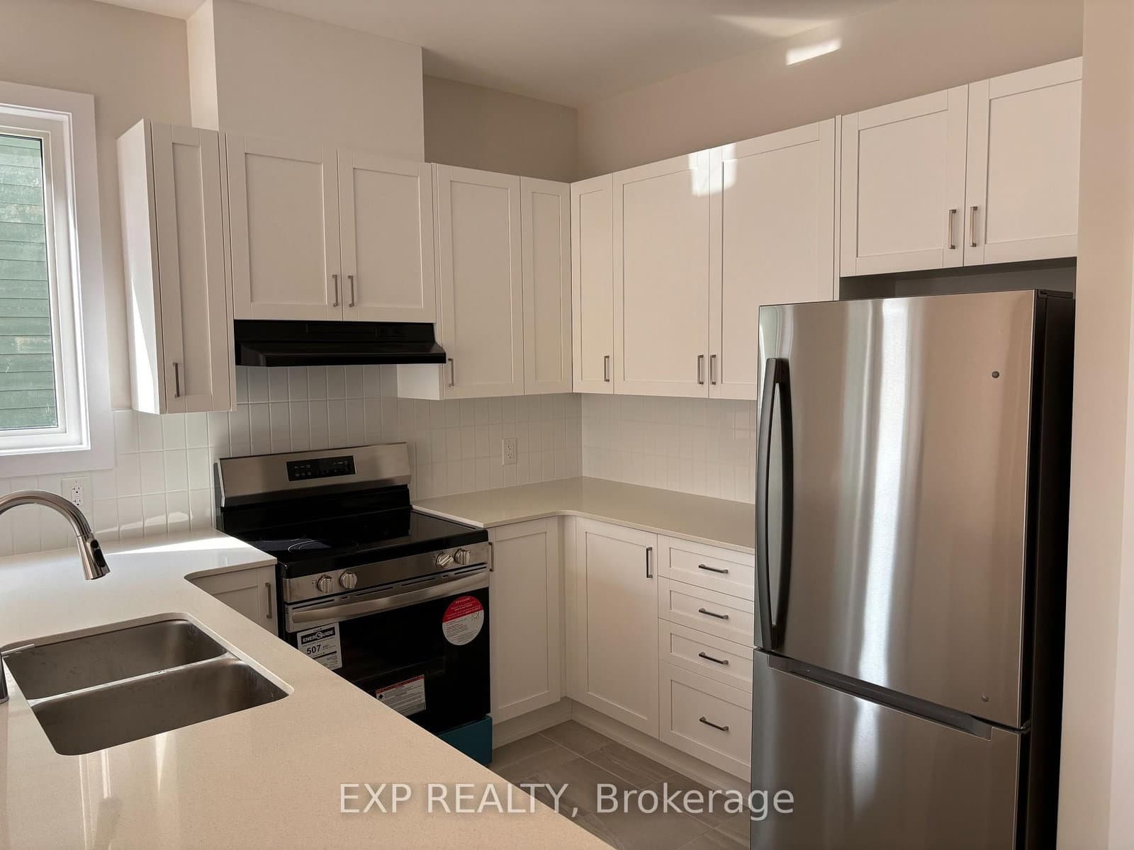 530 OLDENBURG Avenue - Image 5