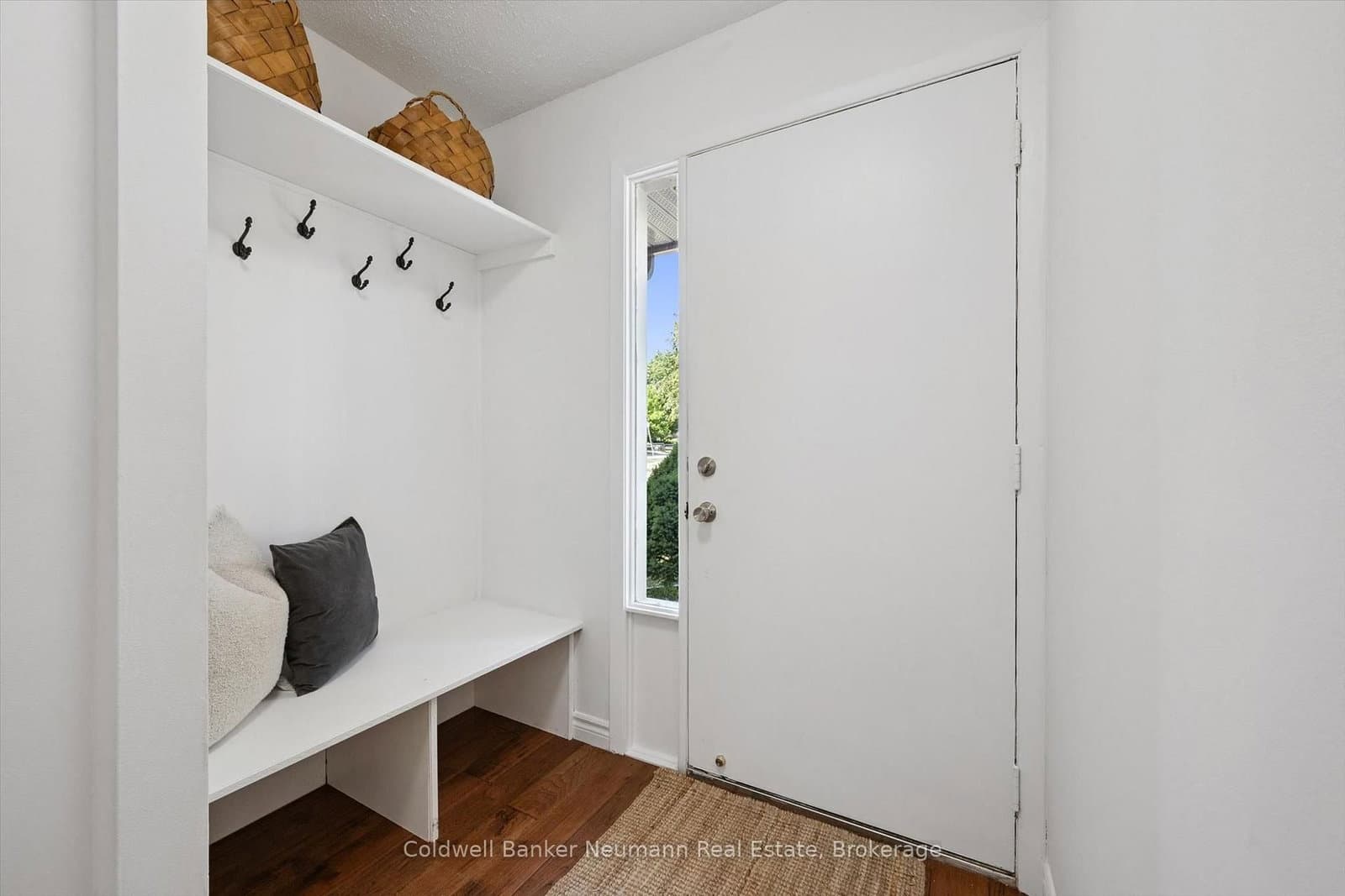3 Meadow Crescent - Image 2