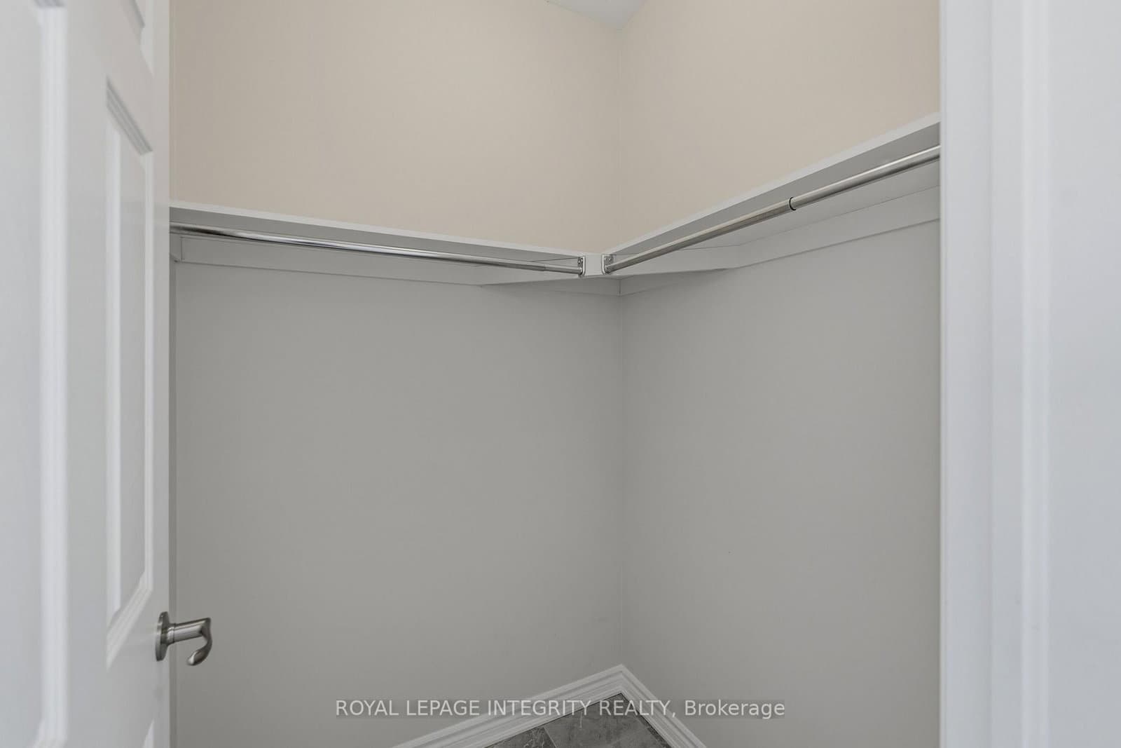 414 Aphelion Crescent - Image 6