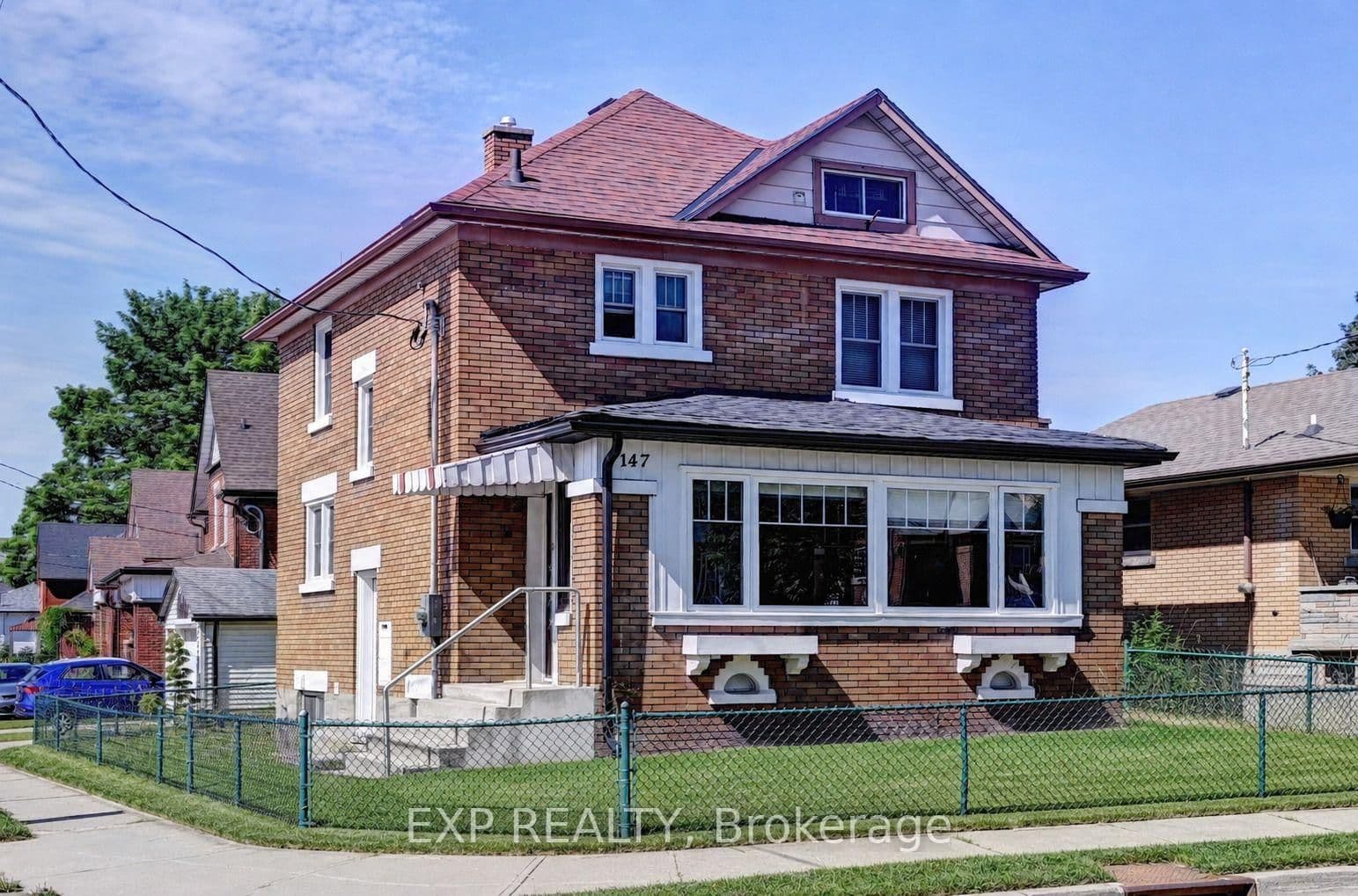 147 Courtland Avenue E - Image 1