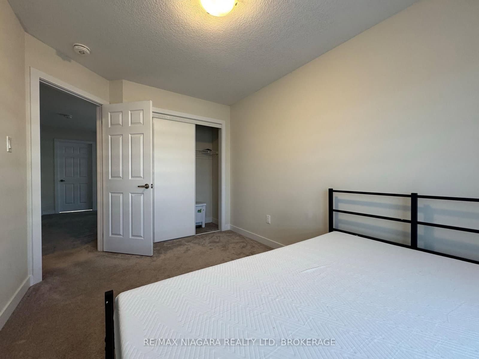 21 Keelson Street, Unit Upper - Image 3