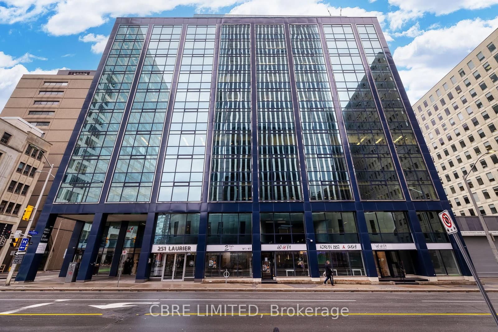 251 LAURIER Avenue W, Unit 900 - Image 1